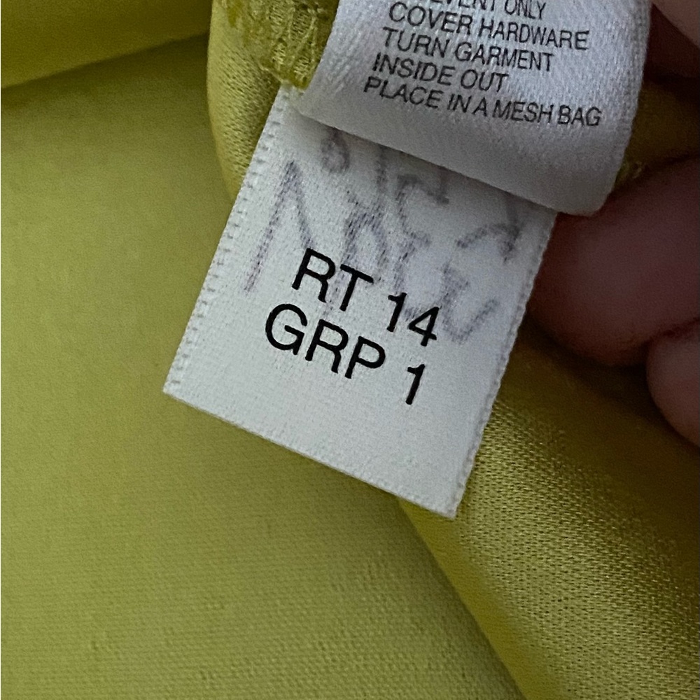 NWOT St John Evening $525 Beaded Sequin Blouse 12 Liquid Satin Silky Chartruese - Picture 14 of 15